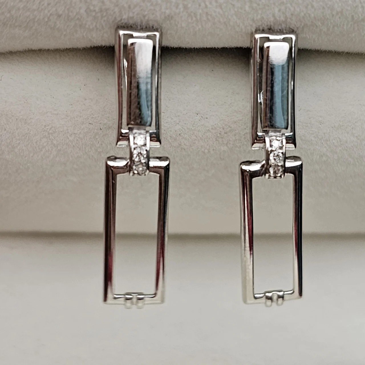 Серьги Deimantas 108563677 2,54гр 0,04ct. купить,NaN