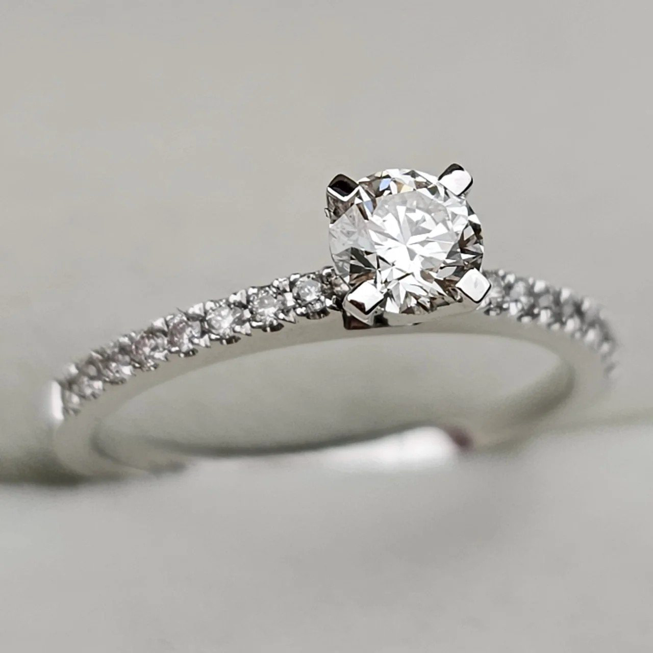 Кольцо Deimantas 108598248 16,5р 1,76гр 0,5ct. купить,NaN