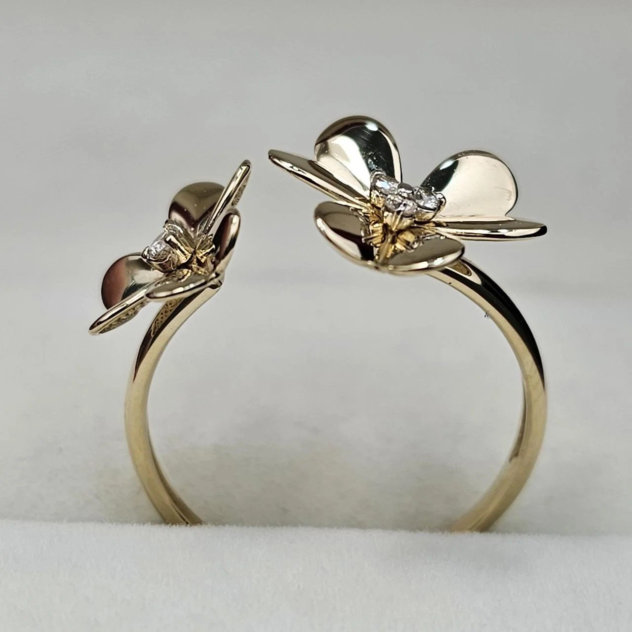 Кольцо Deimantas 108563502 17,5р 1,8гр 0,063ct. купить,NaN
