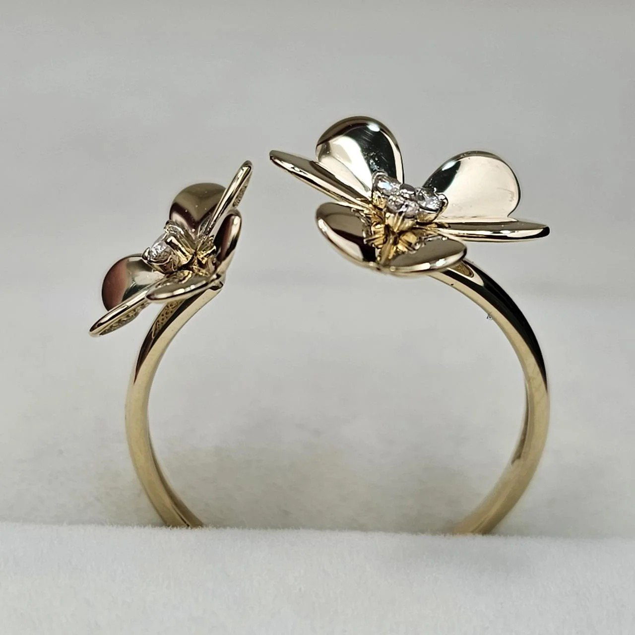 Кольцо Deimantas 108563502 17,5р 1,8гр 0,063ct. купить,NaN