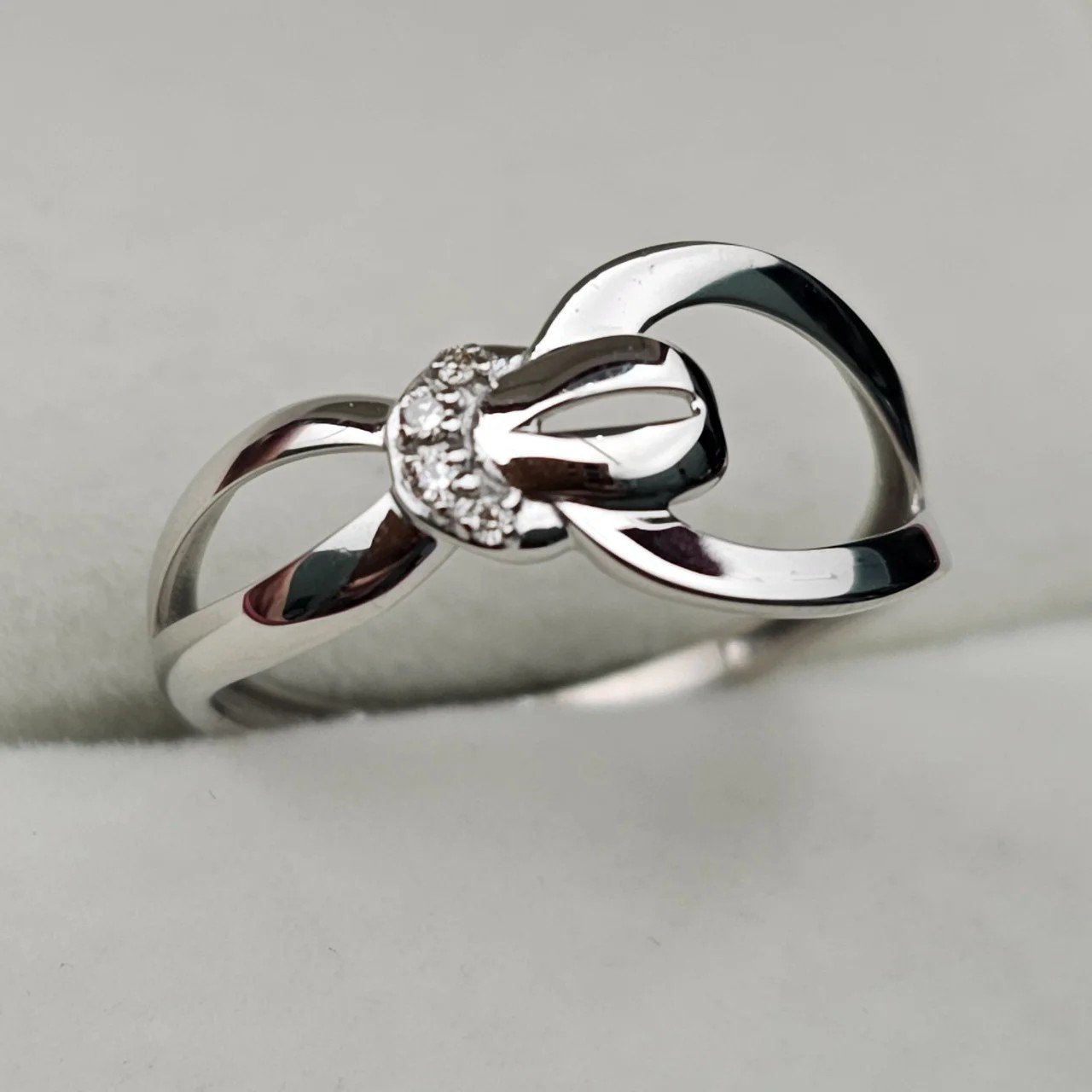 Кольцо Deimantas 108554606 17р 1,34гр 0,025ct. купить,NaN