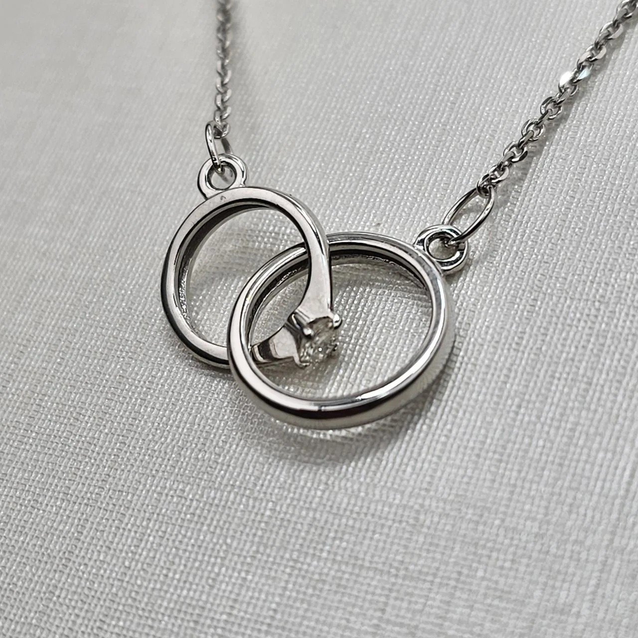 Кулон Deimantas 108563731 2,51гр 0,045ct. купить,NaN