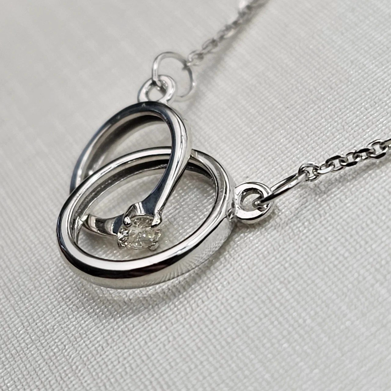 Кулон Deimantas 108563731 2,51гр 0,045ct. купить,NaN