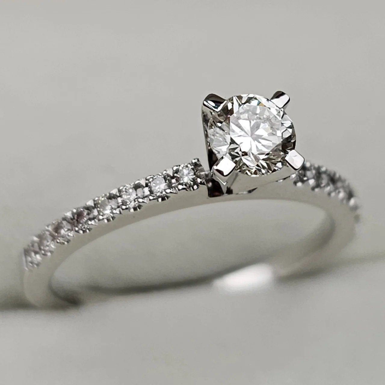 Кольцо Deimantas 108598307 16р 1,82гр 0,46ct. купить,NaN