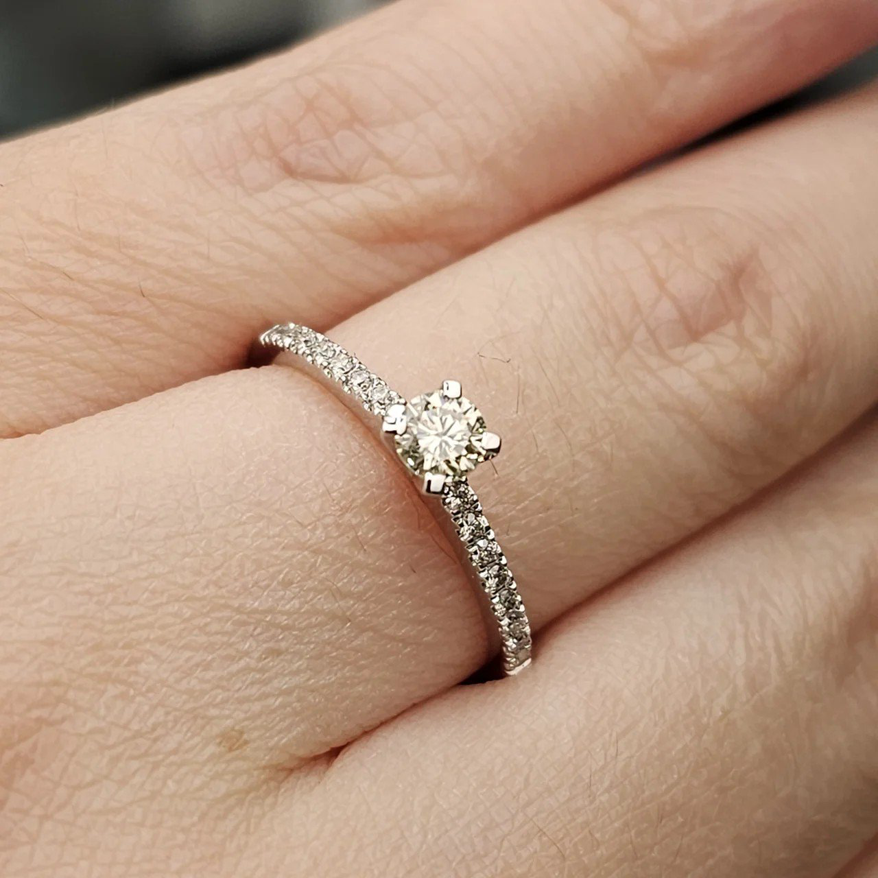 Кольцо Deimantas 108599957 17,5р 1,91гр 0,4ct. купить,NaN