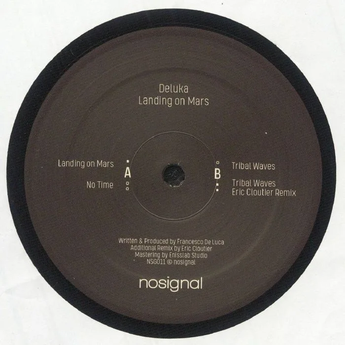Лицевая сторона обложки — DELUKA — Landing On Mars