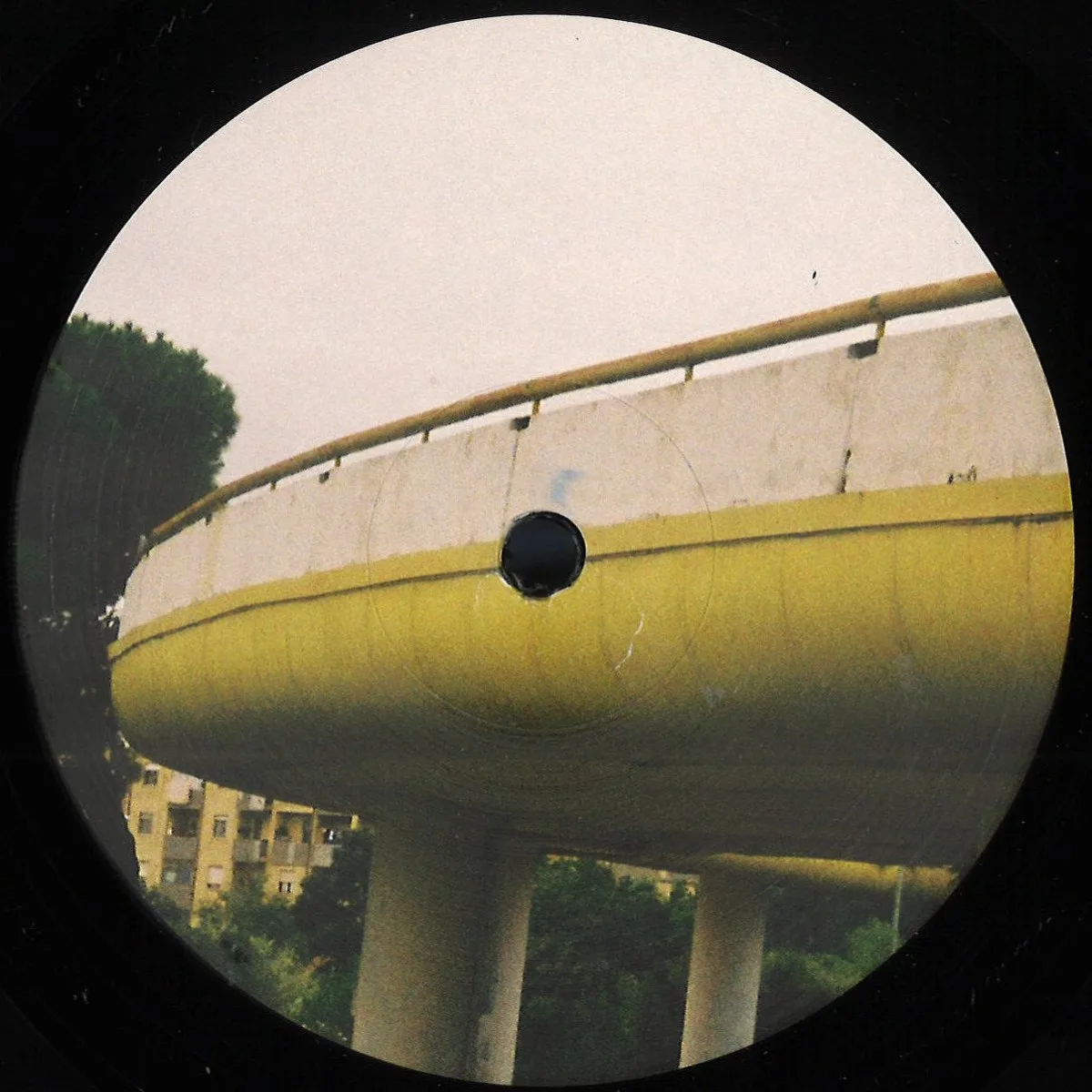 Rr — In The Meantime EP