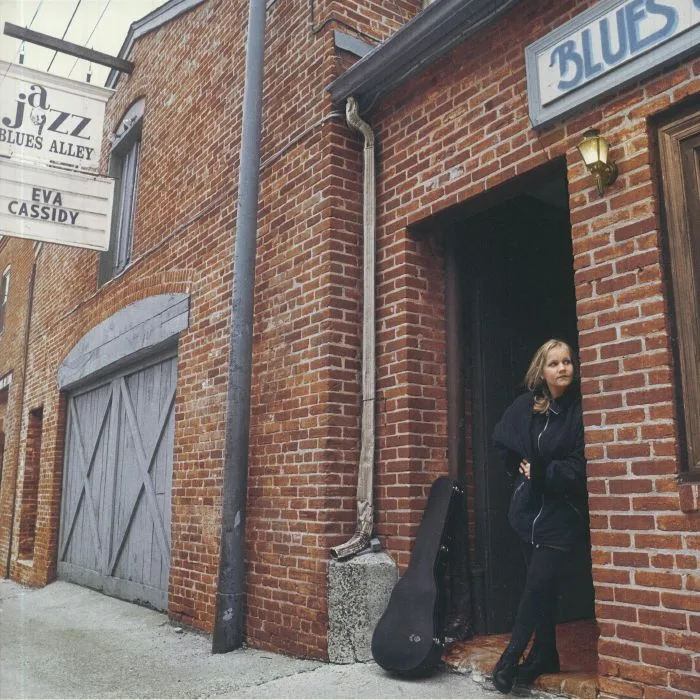 Лицевая сторона обложки — Eva CASSIDY — Live At Blues Alley (25th Anniversary Edition)