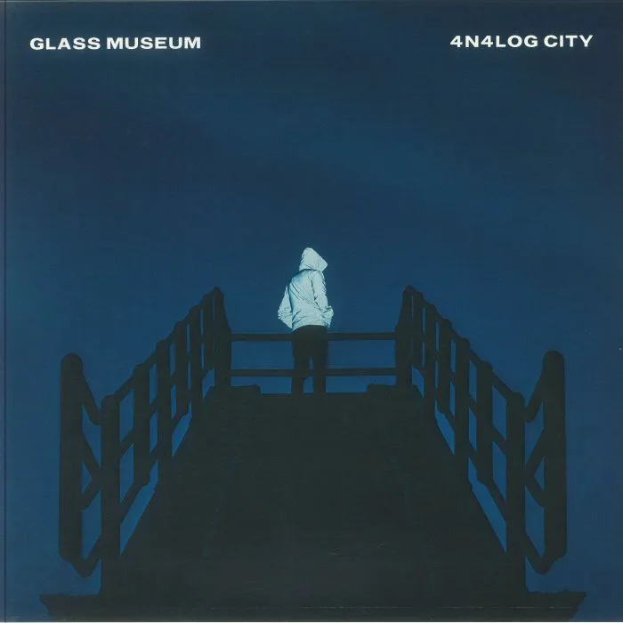 Front cover — GLASS MUSEUM — 4n4log City