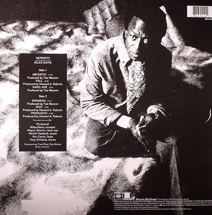 Back cover — Miles DAVIS — Nefertiti (remastered)