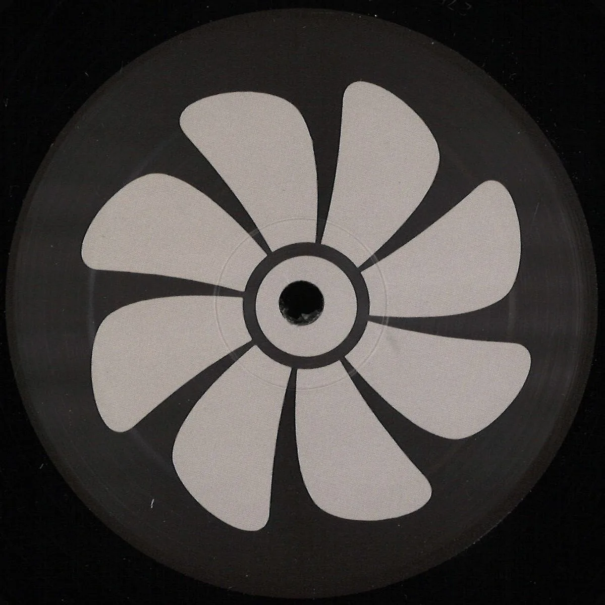 Iwou — LCT EP