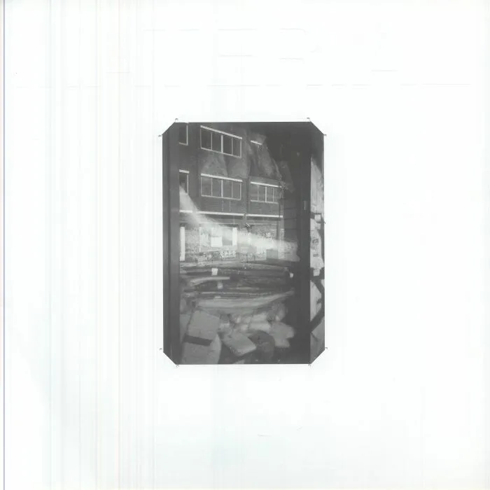 Aude VAN WYLLER / LUCY VAN — Material