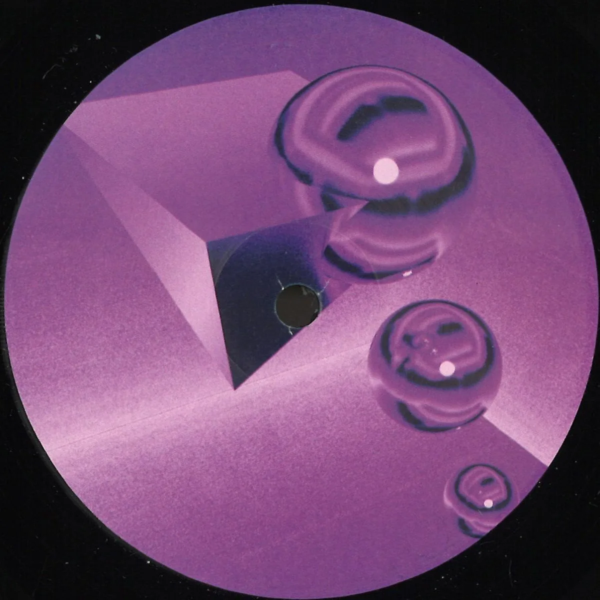 Лицевая сторона обложки — Paranoid Pyramid — The Acid Quest