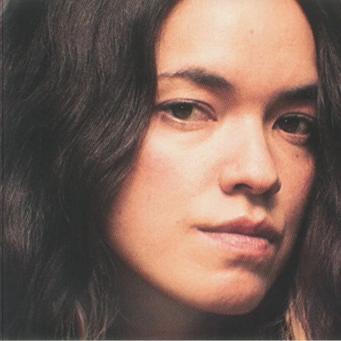 Momoko GILL — Momoko