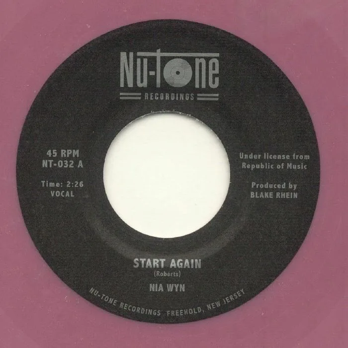Лицевая сторона обложки — Nia WYN — Start Again