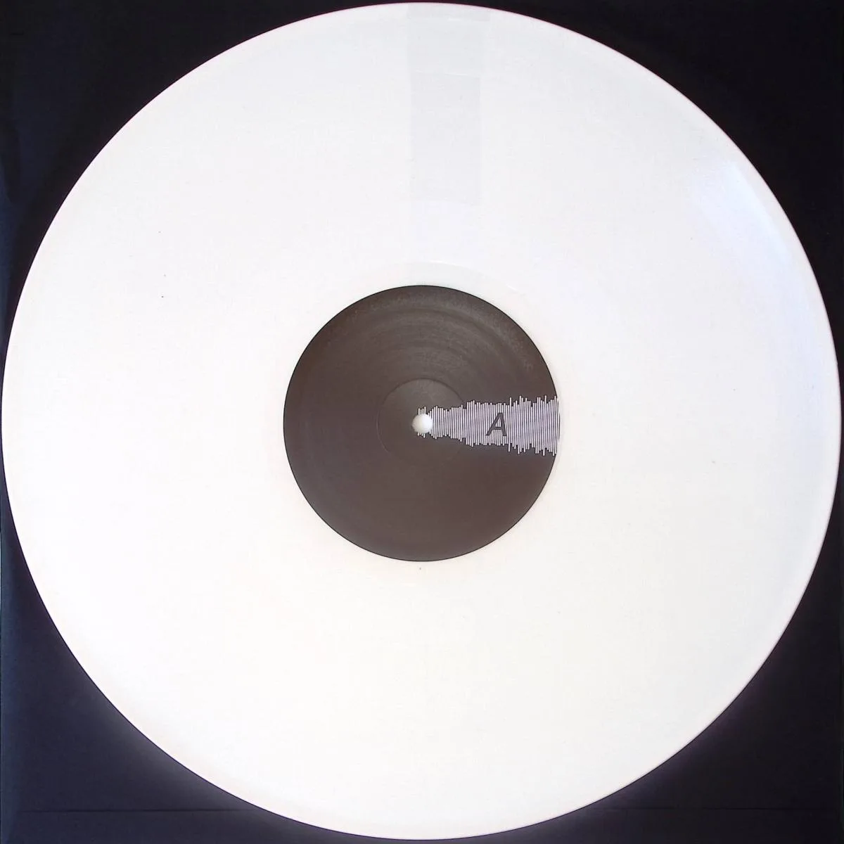 Basicnoise — Echoes From Iconia
