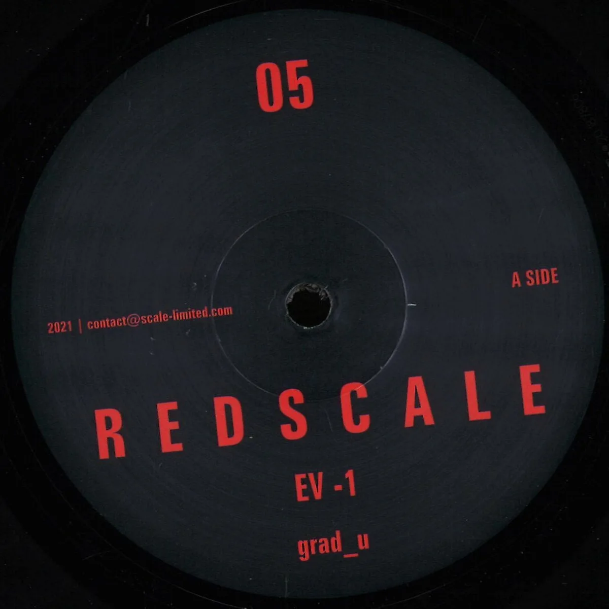 Grad_U — Redscale 05