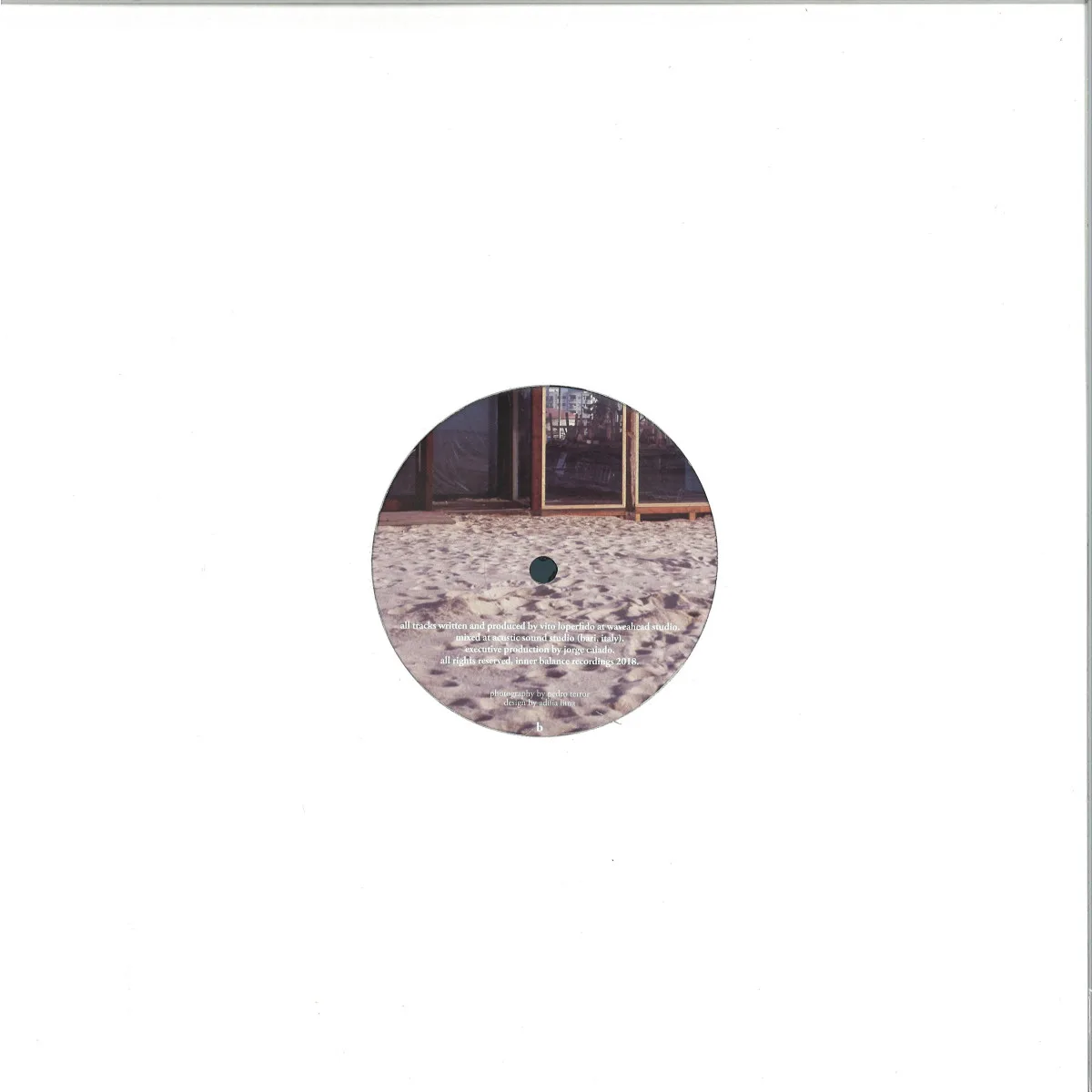Обратная сторона обложки — Twovi — In Memory Of Love EP