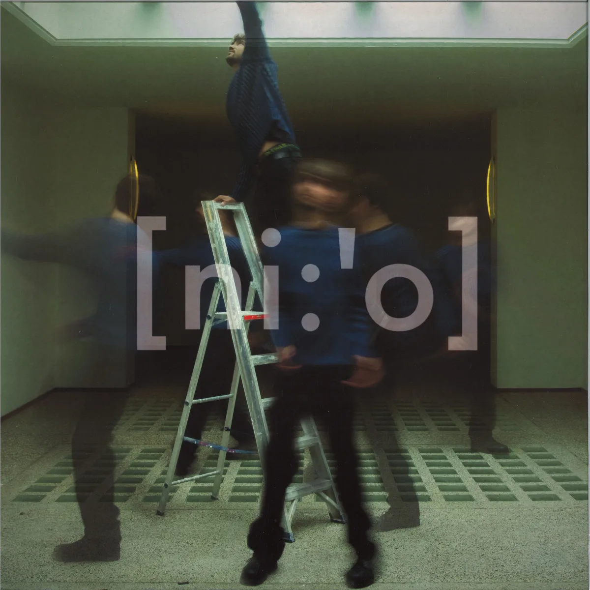 Neo — [ni:’o]