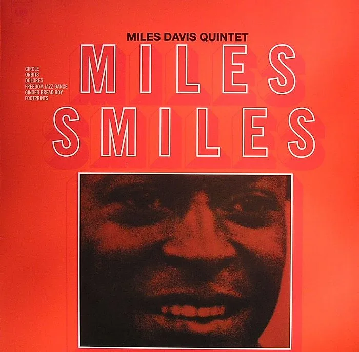 Лицевая сторона обложки — Miles DAVIS — Miles Smiles