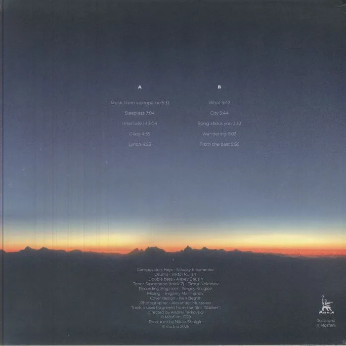 Back cover — ILLO TRIO — Wandering