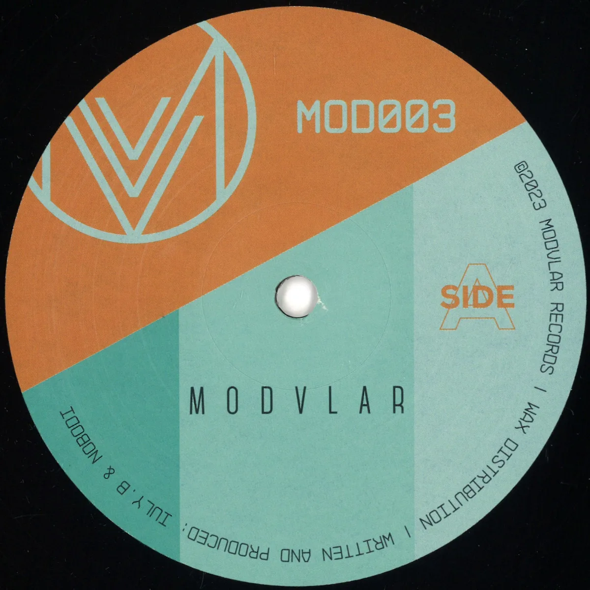 Front cover — Iuly.b — Crystal Cave EP