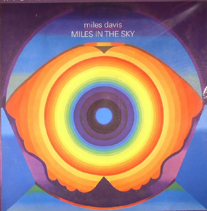 Лицевая сторона обложки — Miles DAVIS — Miles In The Sky (remastered)