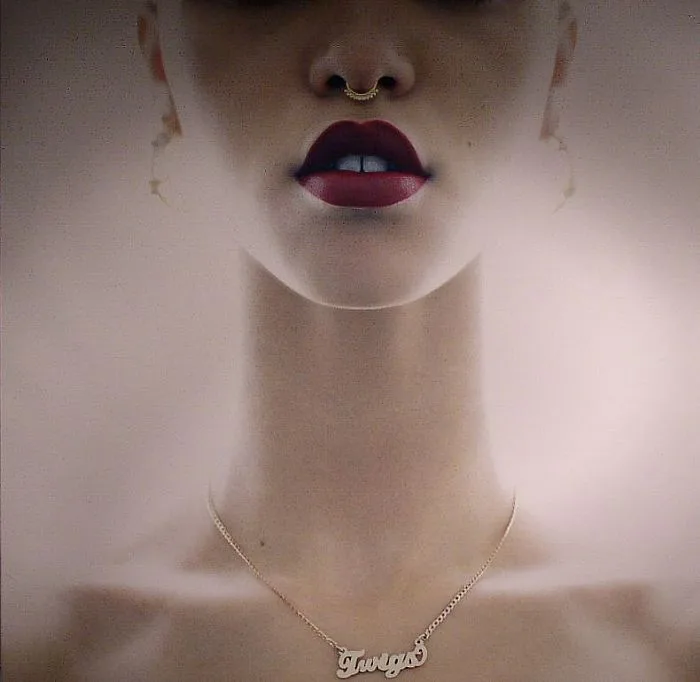 FKA TWIGS — How's That