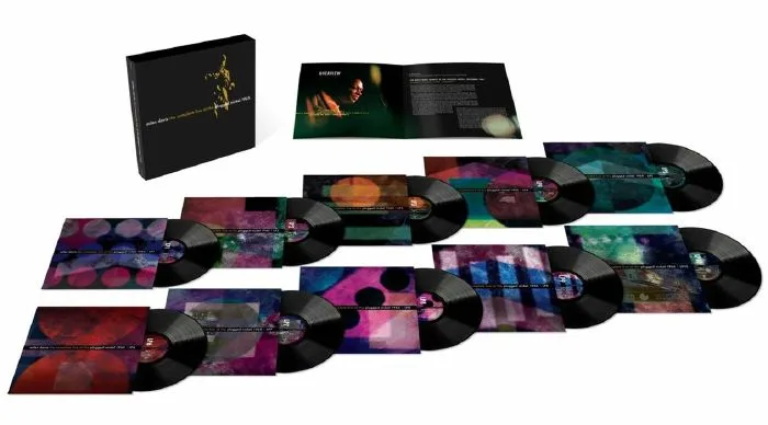 Лицевая сторона обложки — Miles DAVIS — The Complete Live At The Plugged Nickel 1965