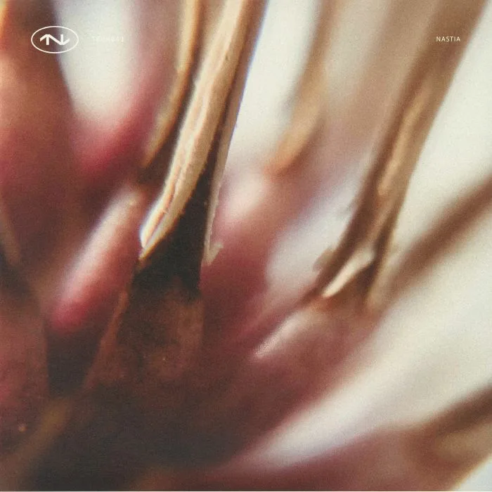 Front cover — NASTIA — TECH 041