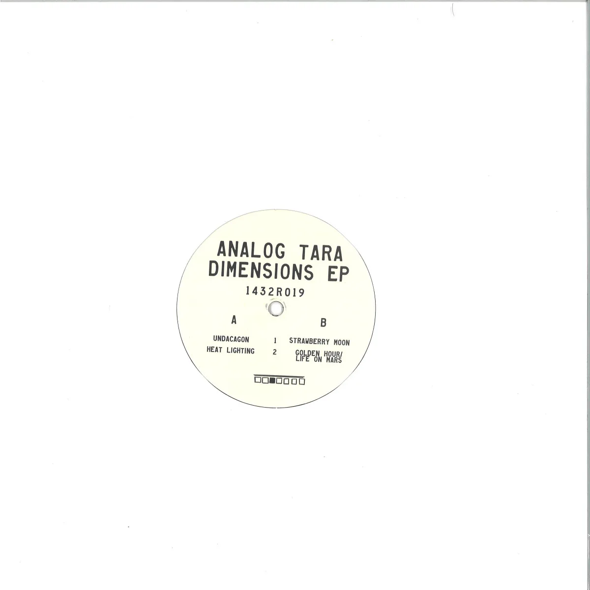 Back cover — Analog Tara — Dimensions EP