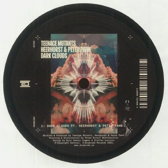 Лицевая сторона обложки — TEENAGE MUTANTS / UMEK — Dark Clouds