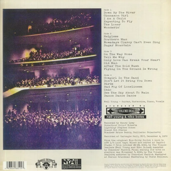Обратная сторона обложки — Neil YOUNG — Carnegie Hall 1970