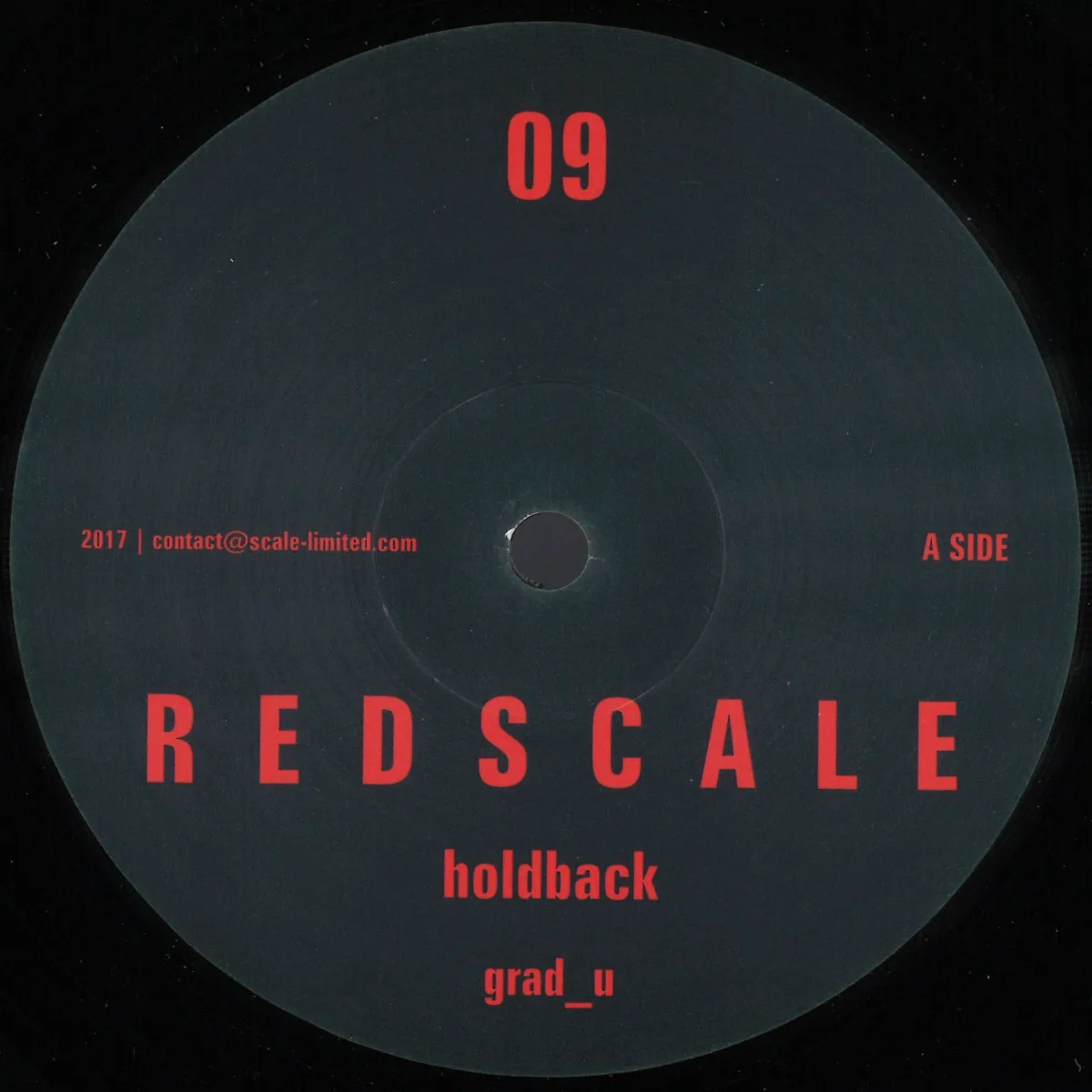 Front cover — Grad_u — Redscale 09