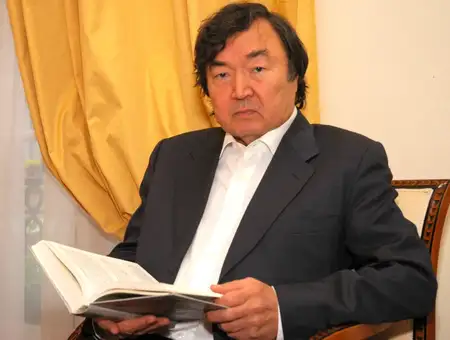 Олжас Сулейменов о переводе казахского языка на латиницу