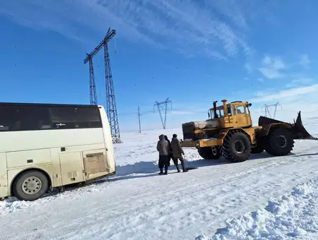 Автобус сошел в кювет близ Рудного