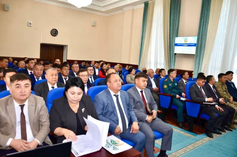 АППАРАТ МӘЖІЛІСІНДЕ БІРҚАТАР МАҢЫЗДЫ МӘСЕЛЕ ҚАРАЛДЫ — Фотосурет 10