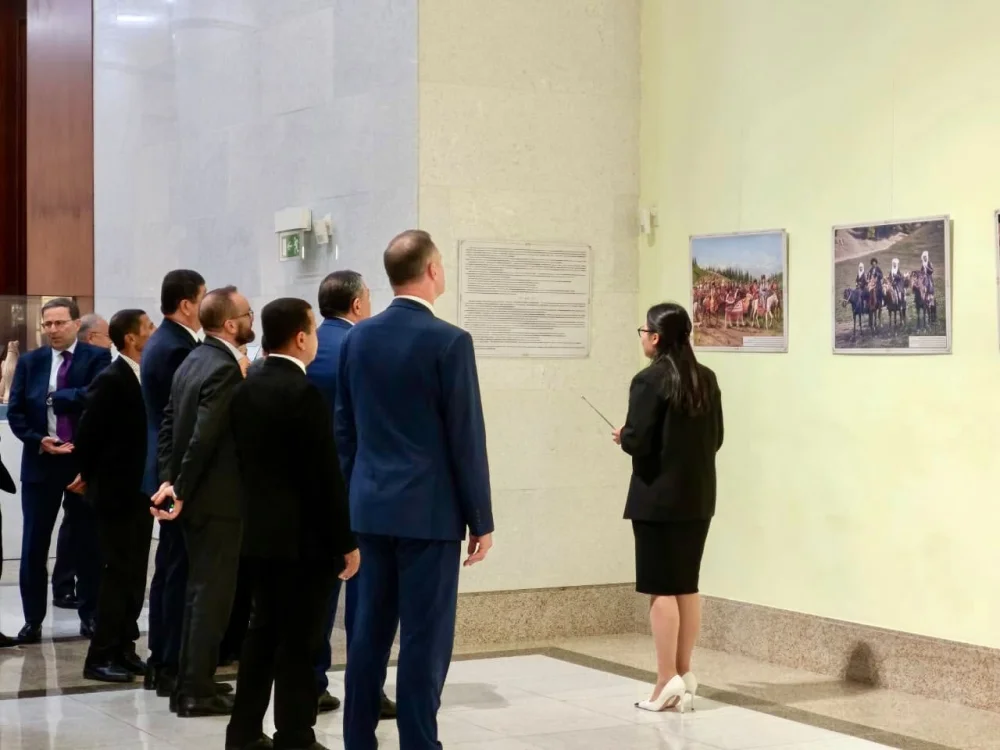 В Ашхабаде открылась фотовыставка о казахской культуре — Фото 4