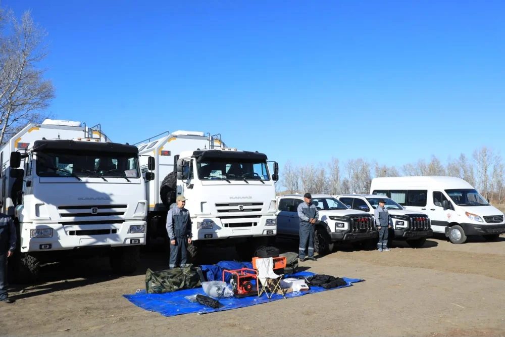 Ақтөбе облысының гидротехникалық құрылыстарына қызмет көрсететін жаңа техникалардың кілттері табысталды — Фотосурет 3