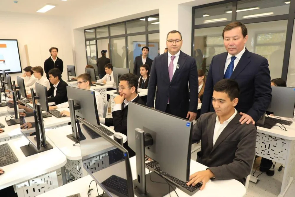 В Актобе открылся AQTOBE IT HUB, где можно бесплатно осваивать современные IT-технологии — Фото 14