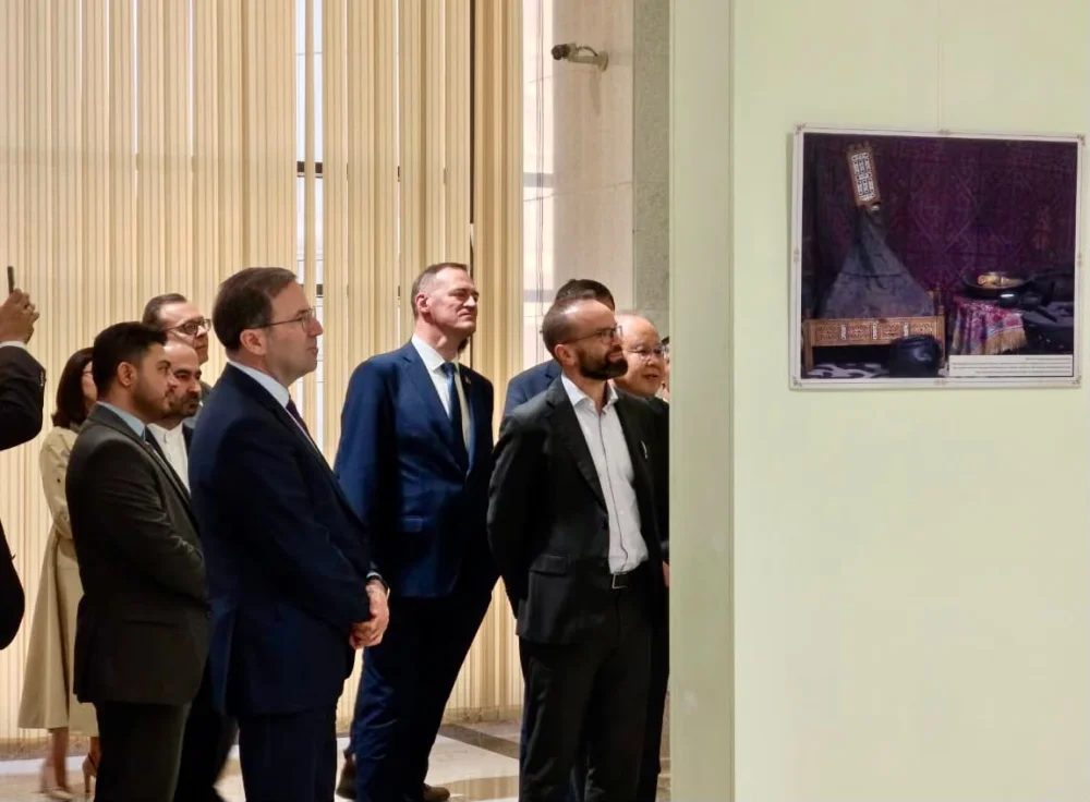 В Ашхабаде открылась фотовыставка о казахской культуре — Фото 1