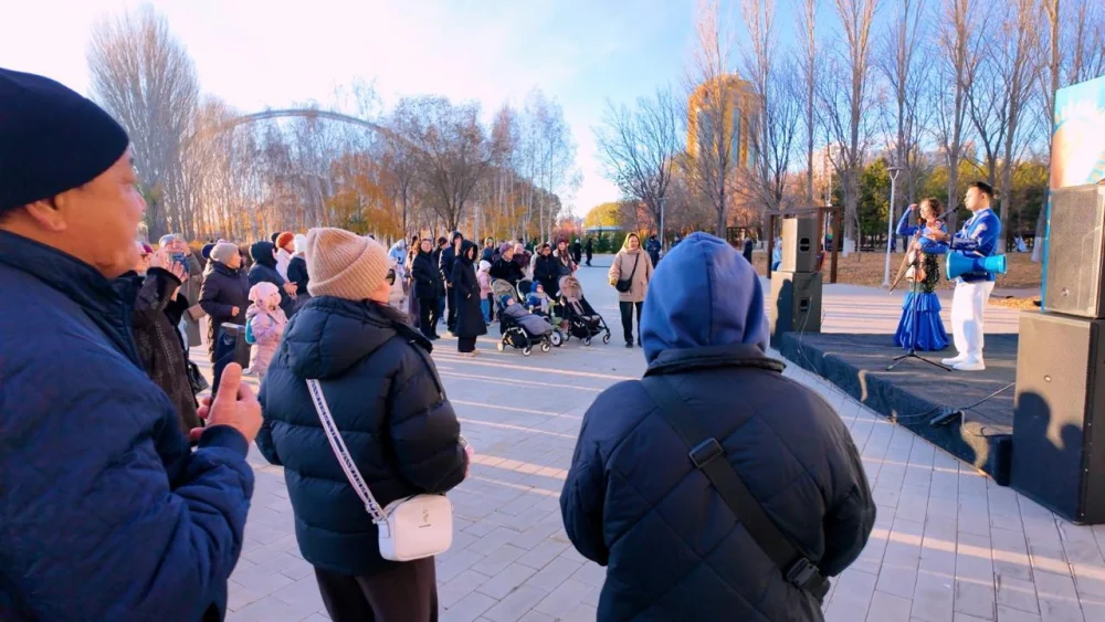 Концерты, акции и патриотический челлендж: как в Астане отметили День Республики — Фото 1