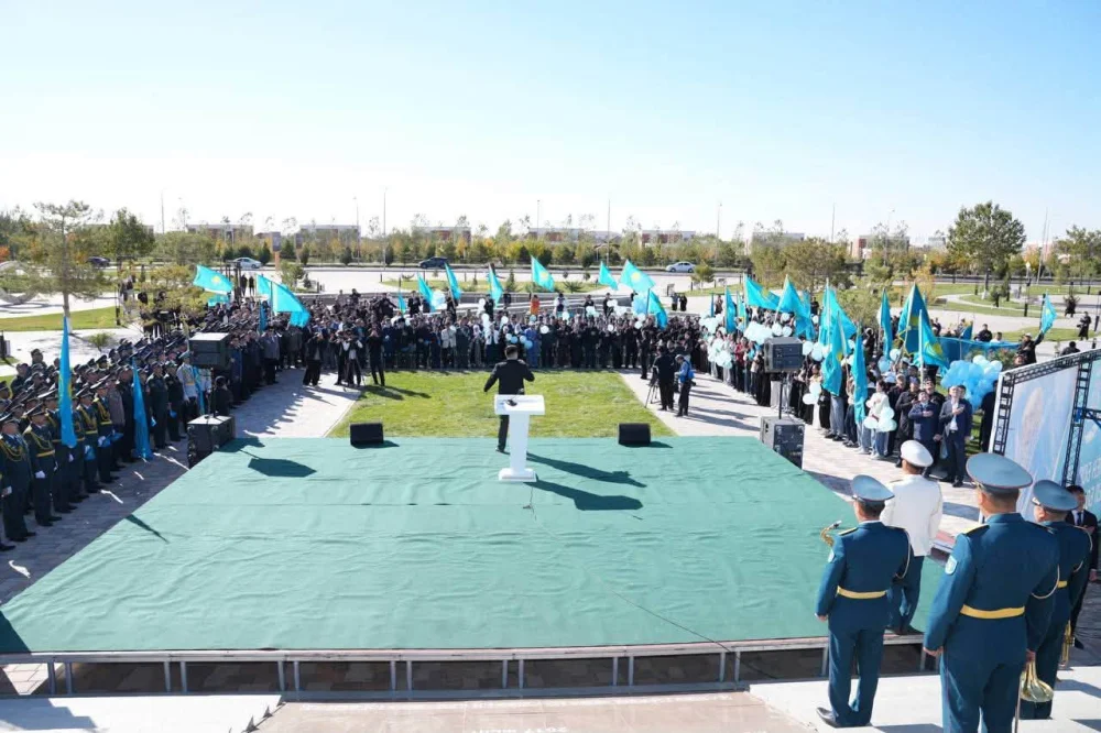 ТҮРКІСТАНДА КӨК ТУ КӨККЕ КӨТЕРІЛІП, КӨК БАЙРАҚҚА ҚҰРМЕТ КӨРСЕТІЛДІ — Фотосурет 5
