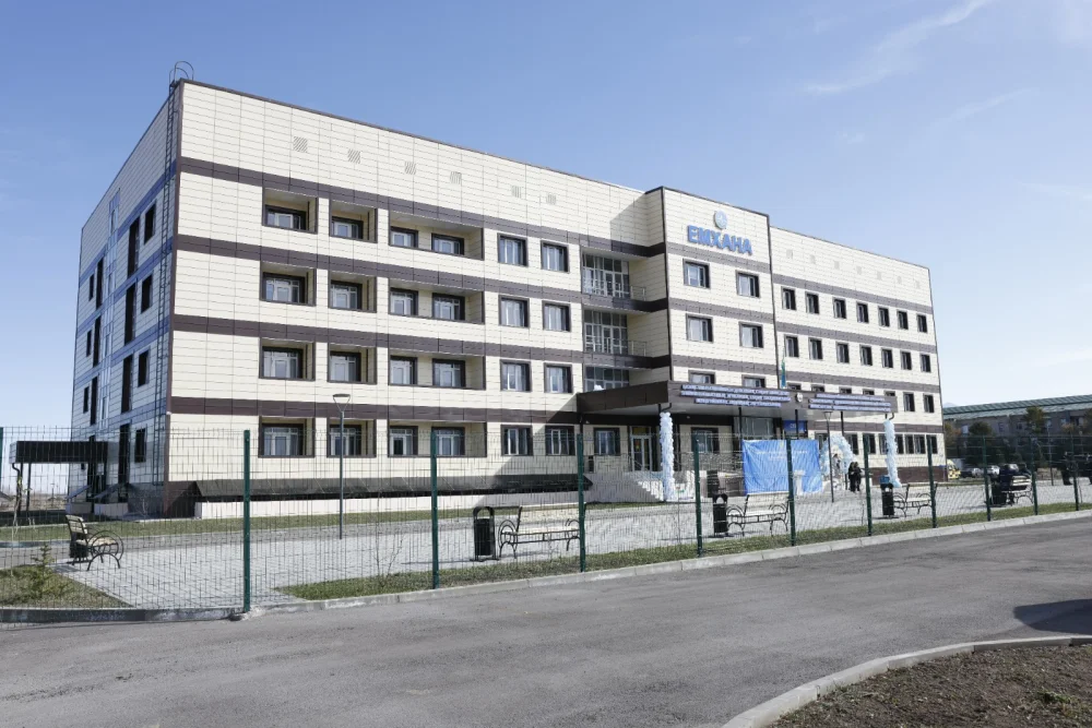 В селе Нарынкол Алматинской области открыли современную поликлинику и ветеринарную лабораторию — Фото 7
