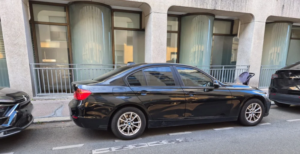 Notice of Second Open Auction for Sale of Motor Vehicle — Photo 3