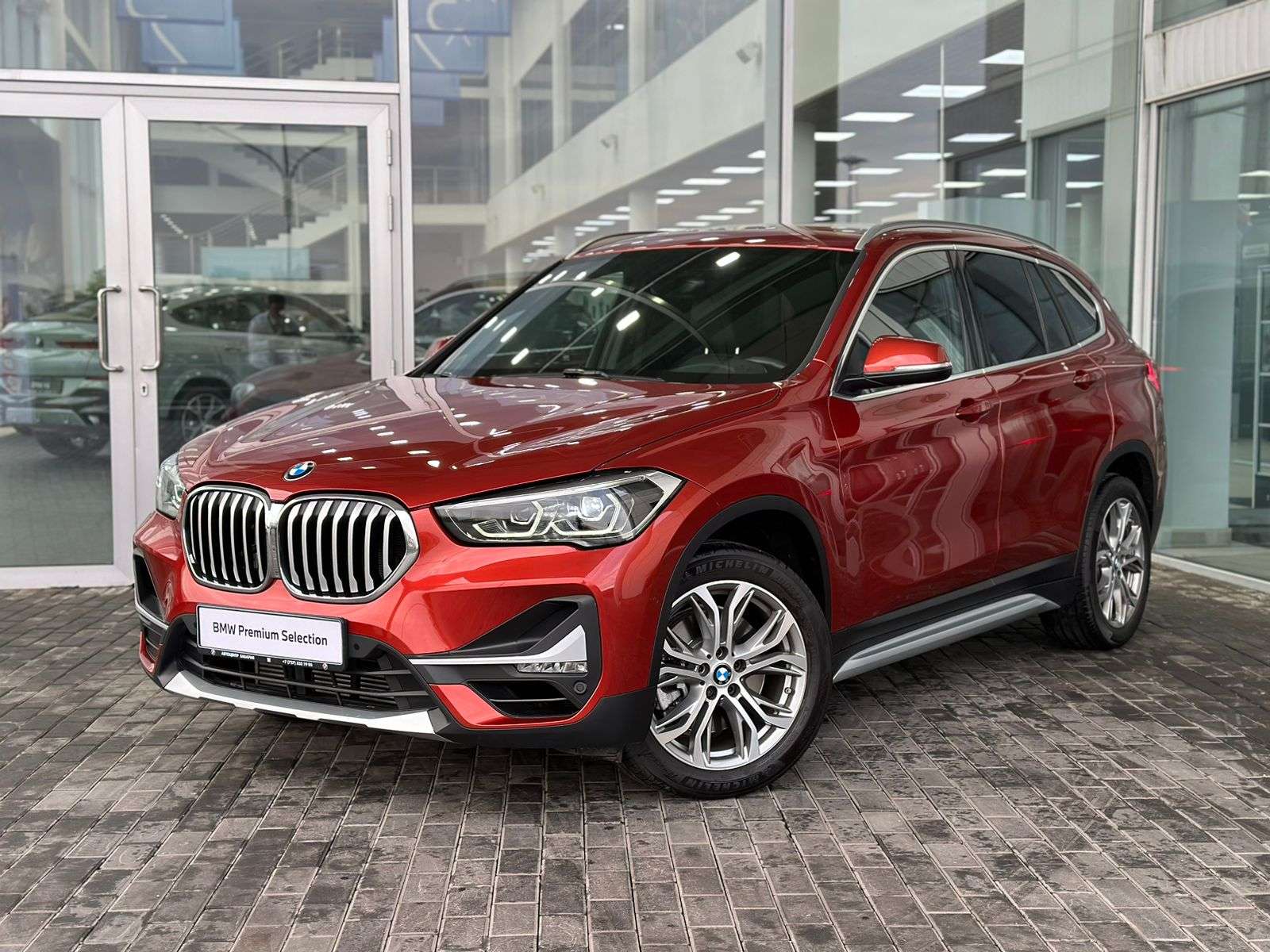 Автомобили с пробегом. BMW X1 2021