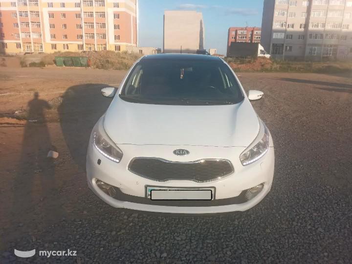 Kia Ceed 2013 бункер