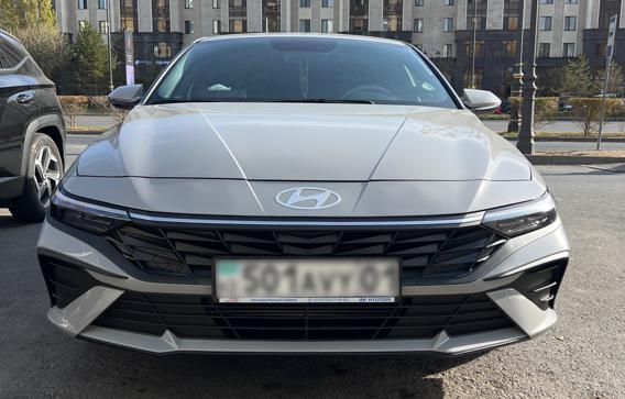 Hyundai Elantra 2025