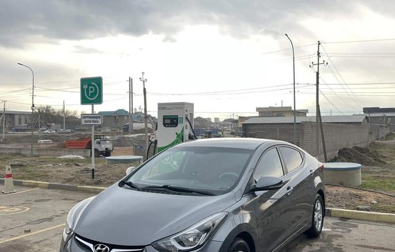 Hyundai Elantra 2015