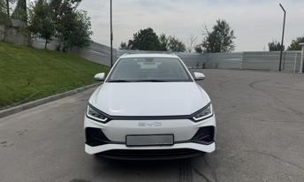 BYD E2 2024